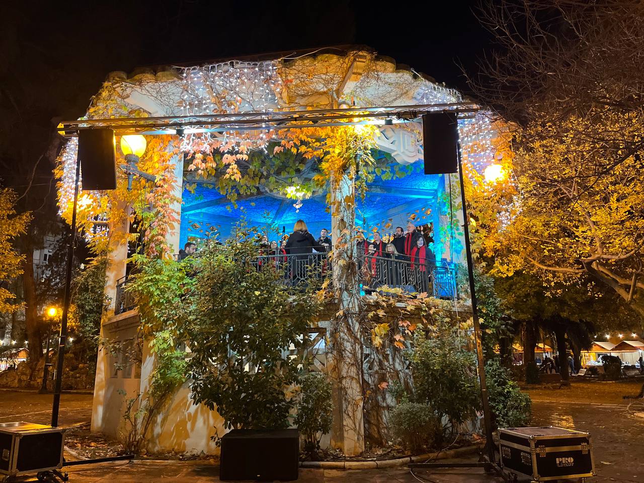 Un momento de la actuación de gospel celebrada en La Glorieta con motivo del Mercat de Nadal.