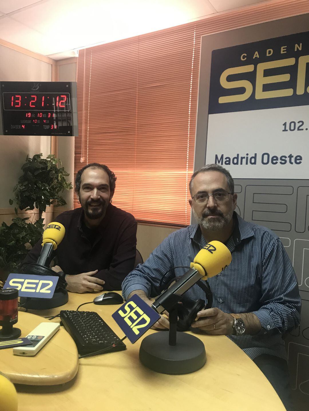 El actor Alberto Gómez y el director teatral Borja Rodríguez