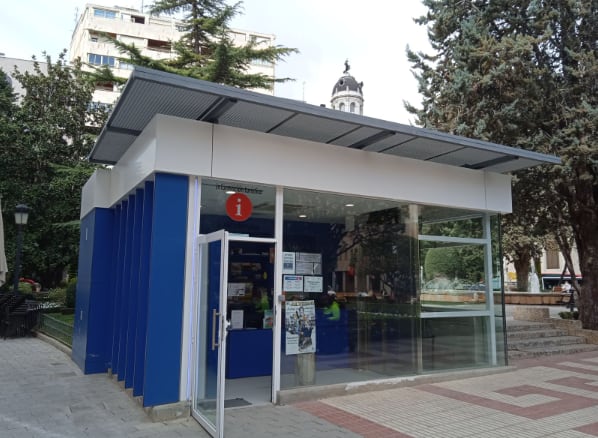 Oficina de Turismo ubicada en la plaza del Altozano, en Albacete.