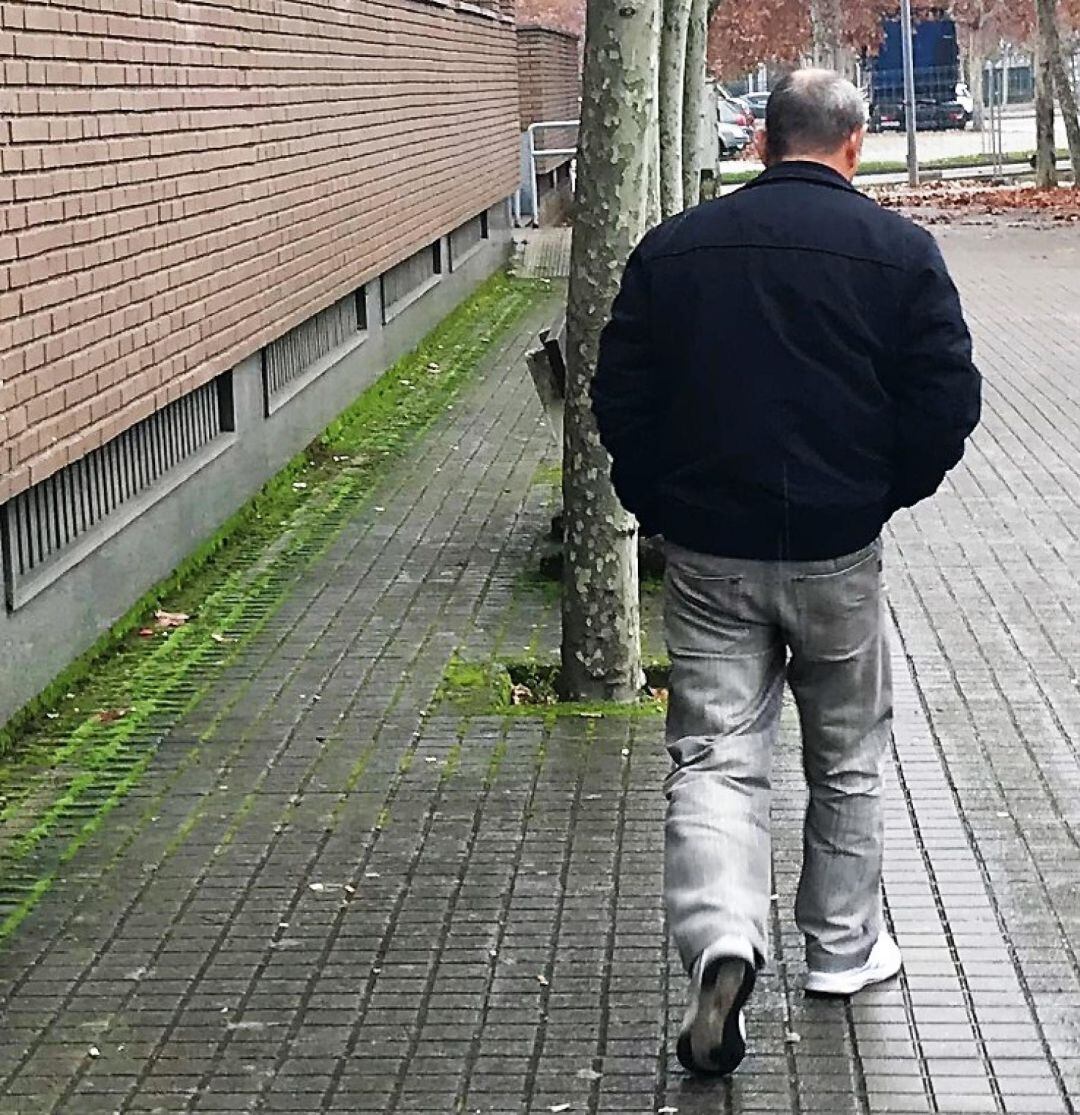 El hermano del ganadero de Bouzas tras declarar en el juzgado