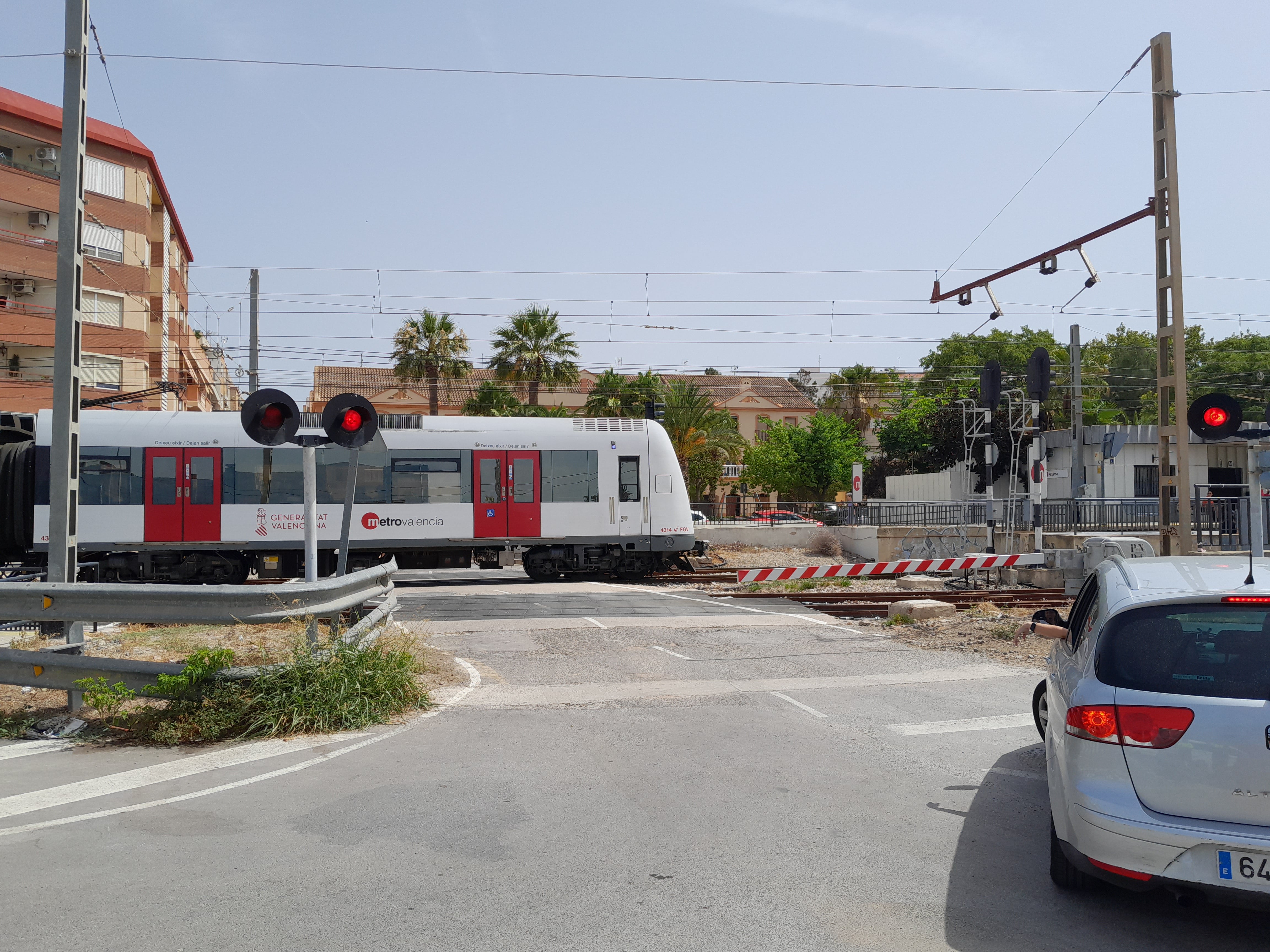 Paso a nivel en Paterna