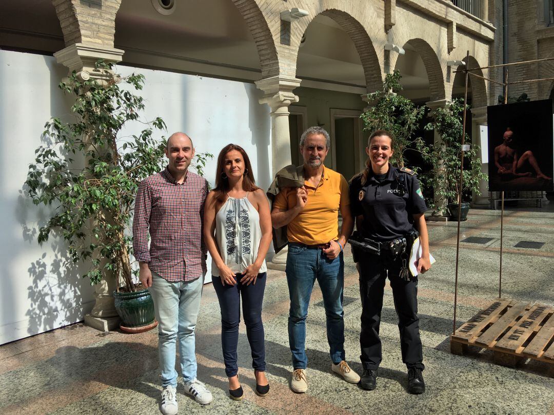 José Ángel Guerrero (Guadalinfo), Marina Marín (CIM), Juan Benavente y Mercedes Melero (Policía Local)