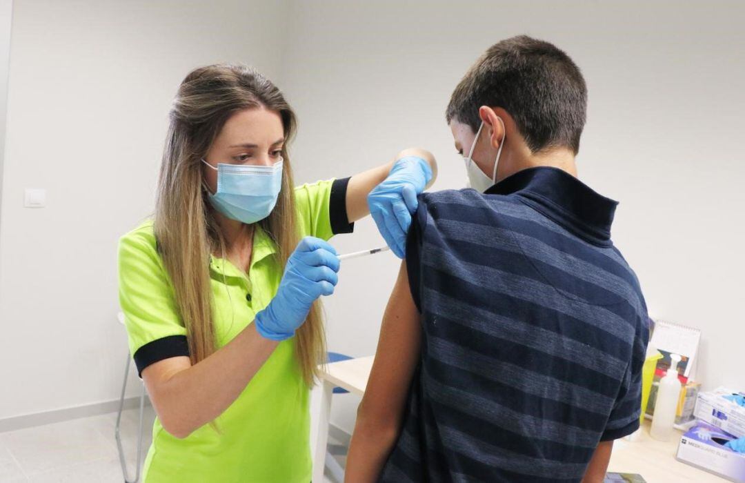 Vacunación contra el COVID-19