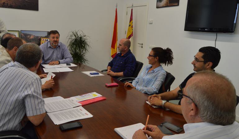 Dolz se ha reunido con CCOO y lo hará en los próximos días con el resto de sindicatos de GEACAM