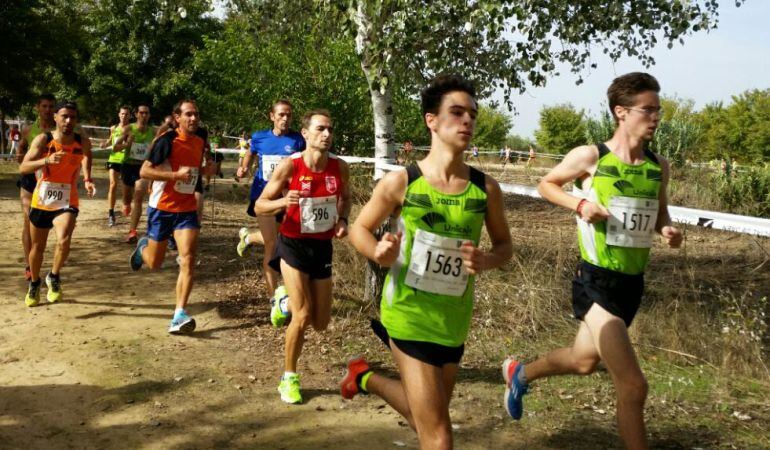 Participantes en el Circuito provincial de campo a través