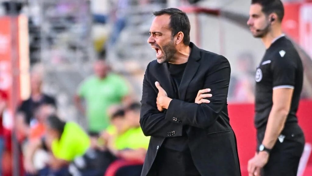 Fran Fernández dirige al Real Murcia en el Enrique Roca.