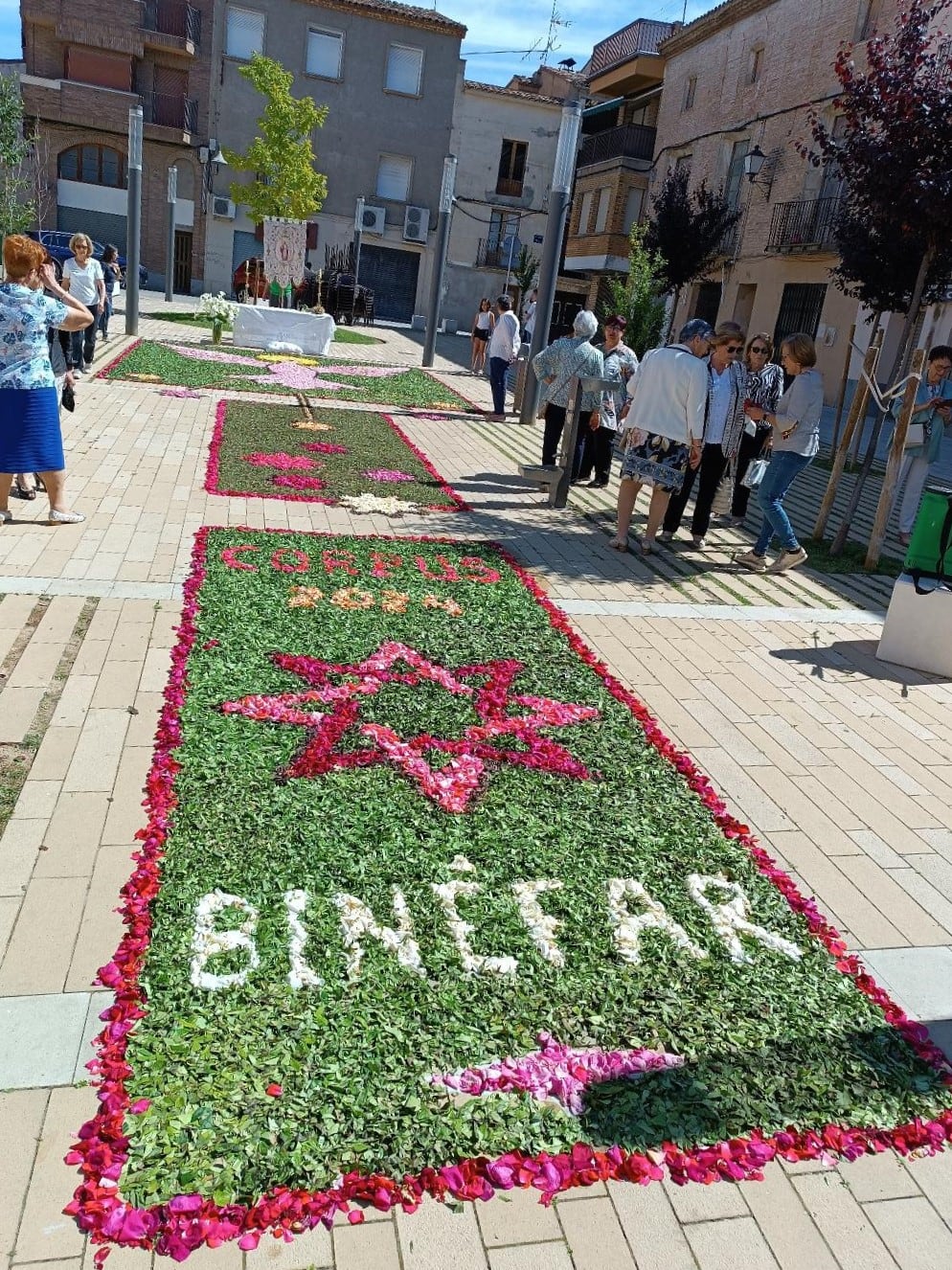 Alfombra Corpus Christi Binéfar. Plaza La Litera. 2024.