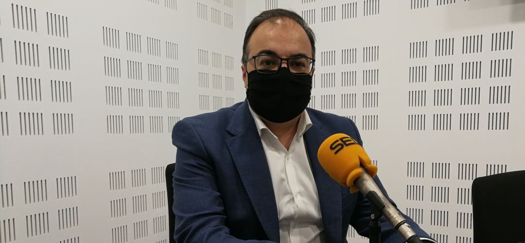 El alcalde de Leganés, Santiago Llorente, en los estudios de SER Madrid Sur