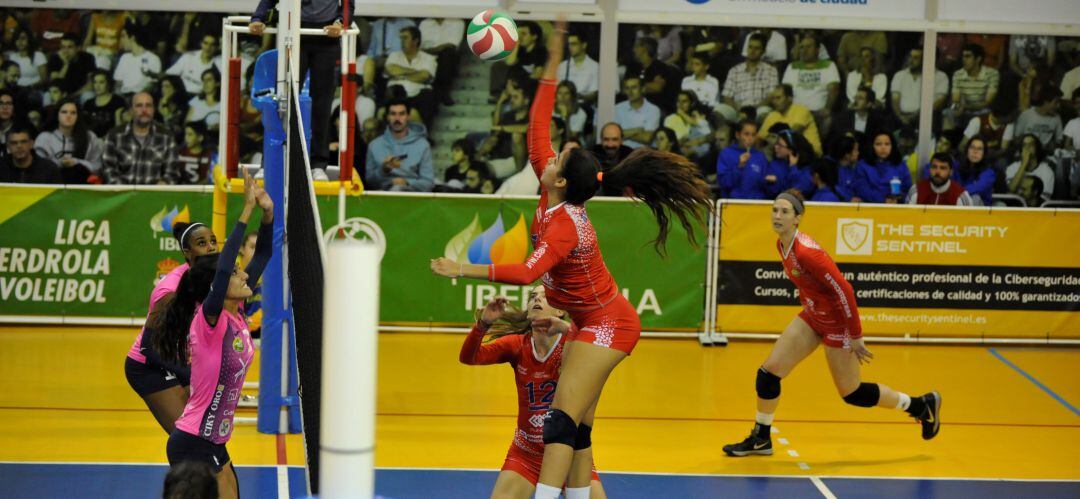 El Feel Volley Alcobendas venció por 3-0 al AD Algar Surmenor