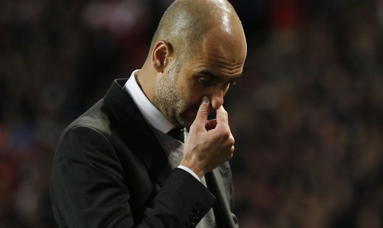 Guardiola abandona cabizbajo el estadio monegasco