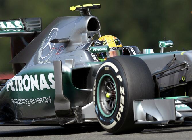 Lewis Hamilton rueda sobre el circuito de Spa