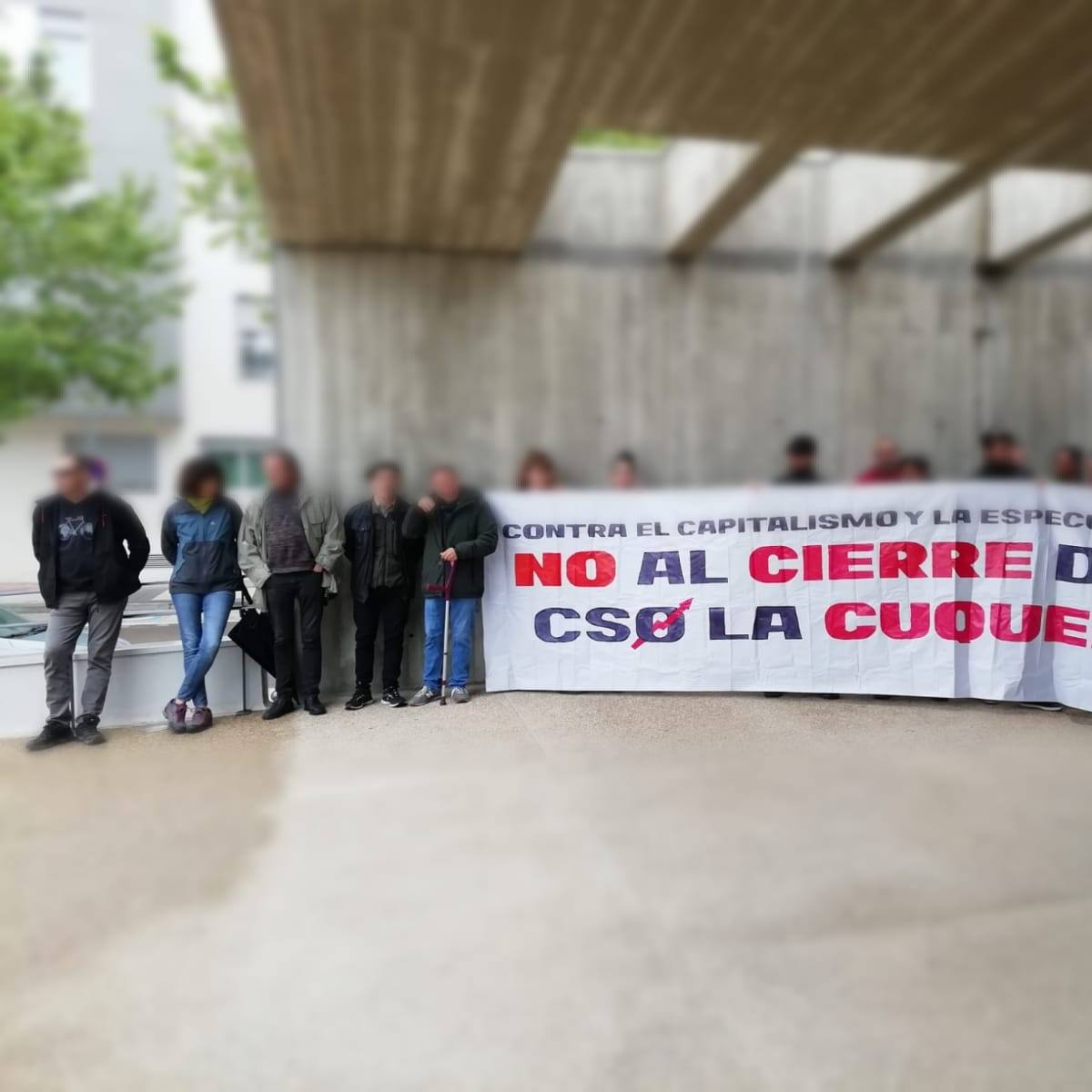 Absuelven a dos acusados de ocupar el CSO "La Cuquera"