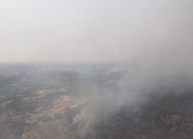 Imagen del incendio de Roelos en la tarde del viernes