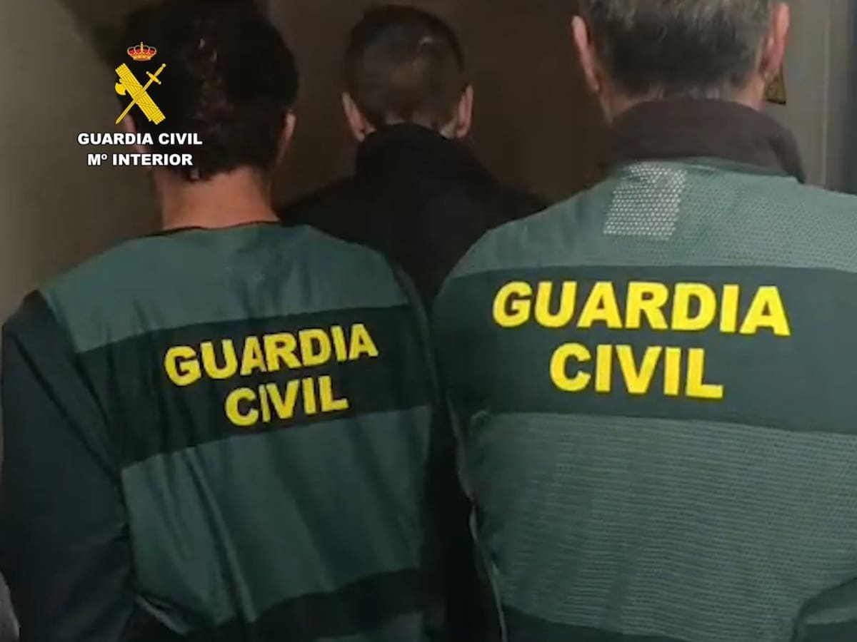 Detenido en Utrera por robar con pértigas bolsos del interior de viviendas