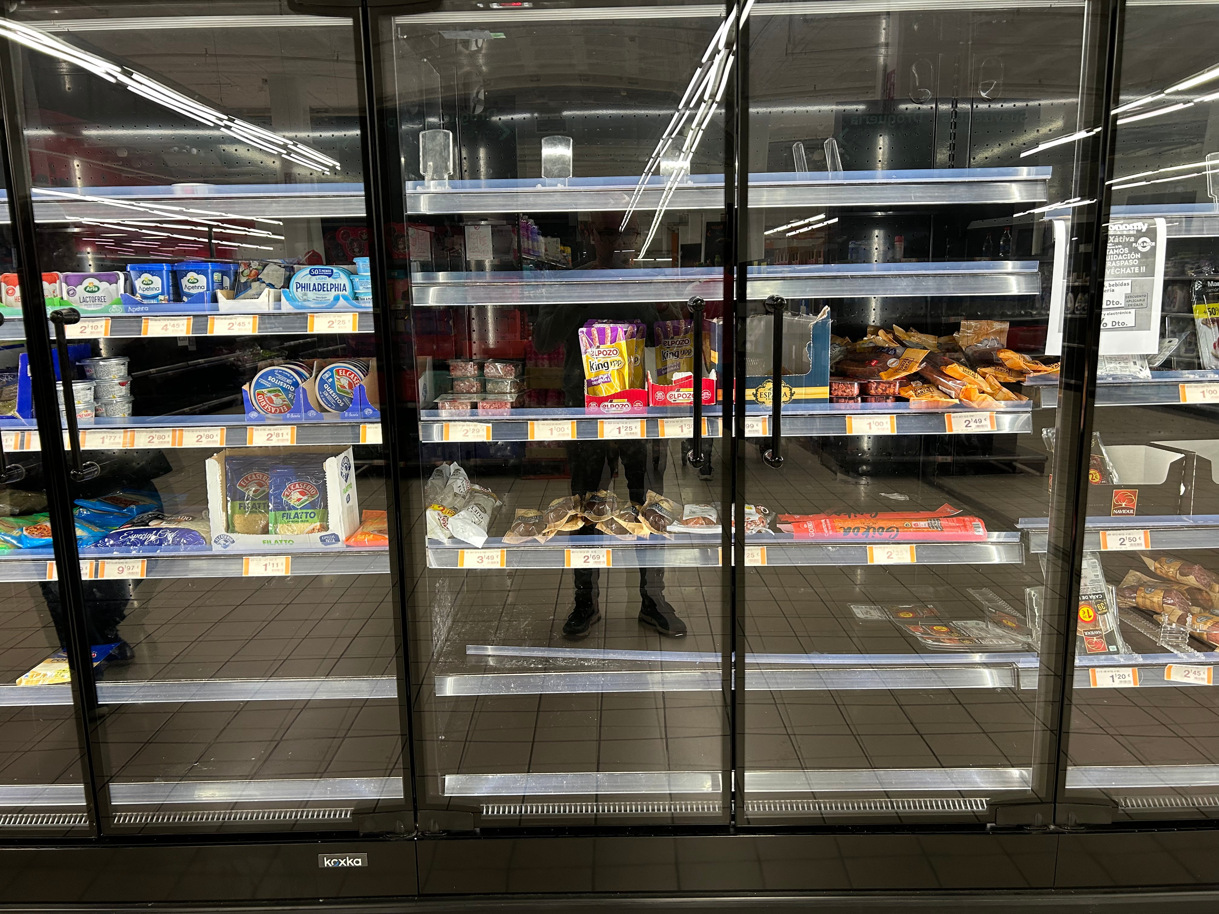 Un frigorífico casi vacío. Fuente: Radio Xàtiva Cadena SER
