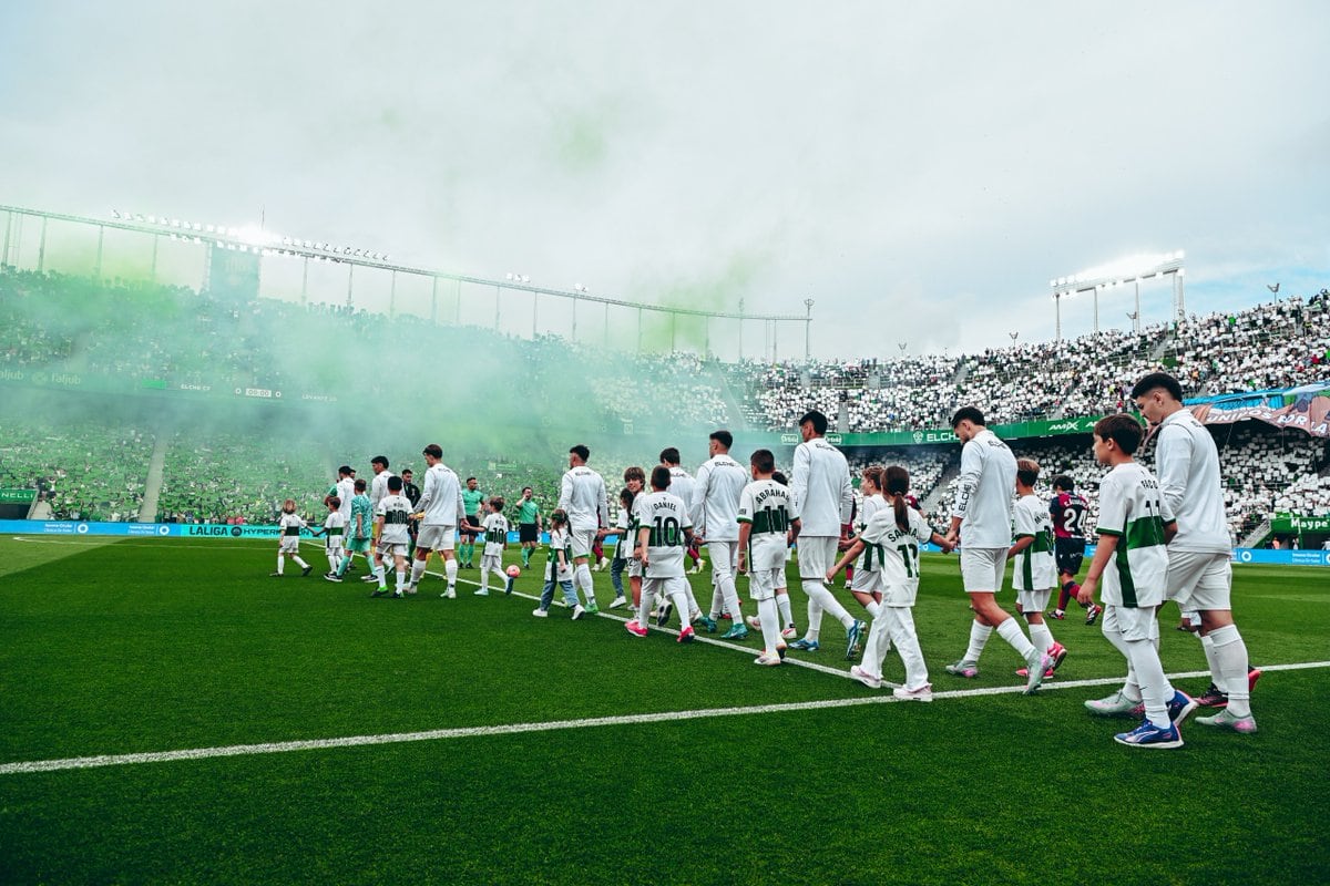 El Martínez Valero registrará el segundo lleno de la Liga ante el Barcelona