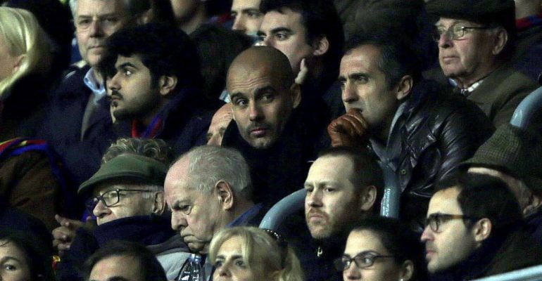 El entrenador del Bayern Munich, Pep Guardiola presenció ayer el encuentro entre el Manchester City y el FC Barcelona 