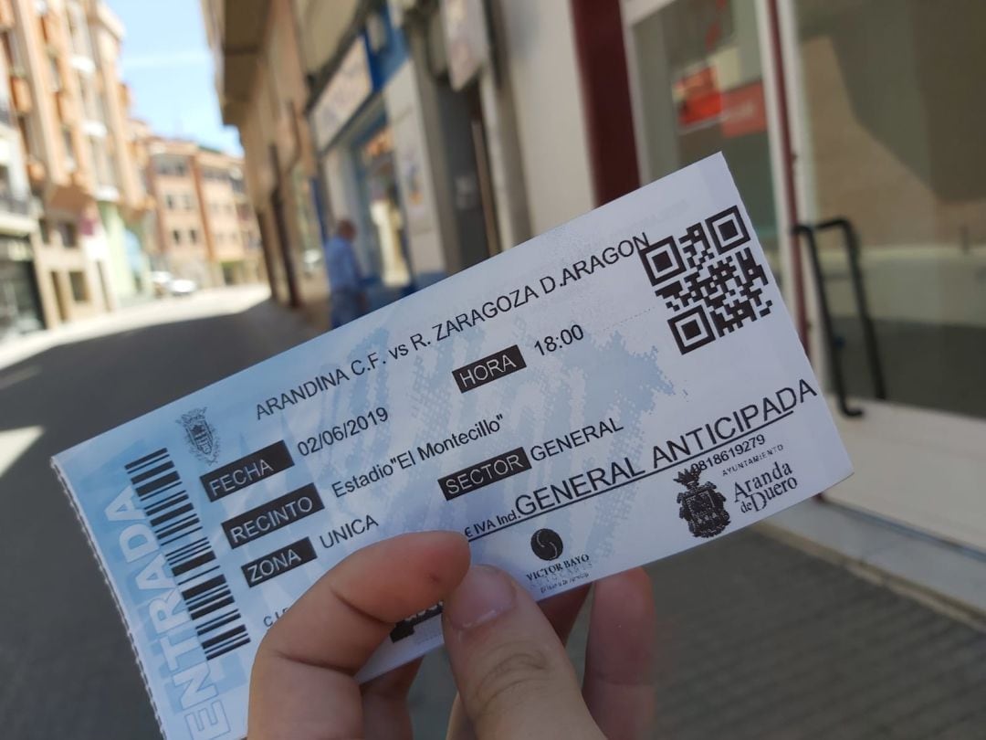 Una de las entradas para el partido del play off del próximo domingo.