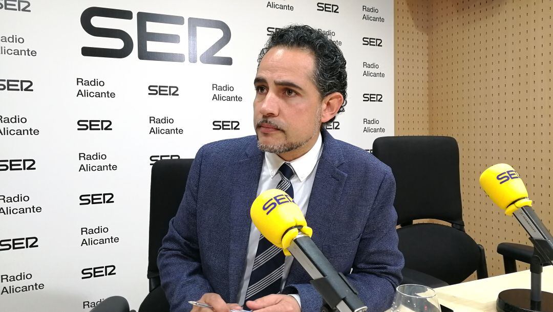 El concejal de Limpieza durante su entrevista en Hoy por Hoy Alicante