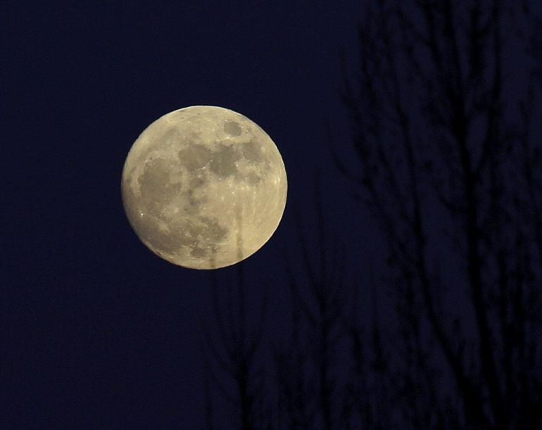 Luna llena vista desde la Tierra