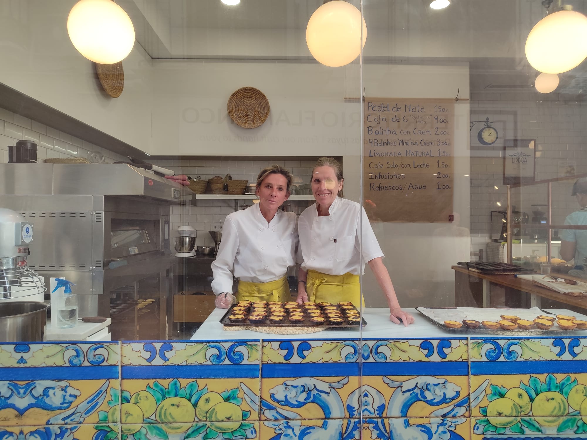 Eva y Elena Cordón de la pastelería sevillana Lisboa