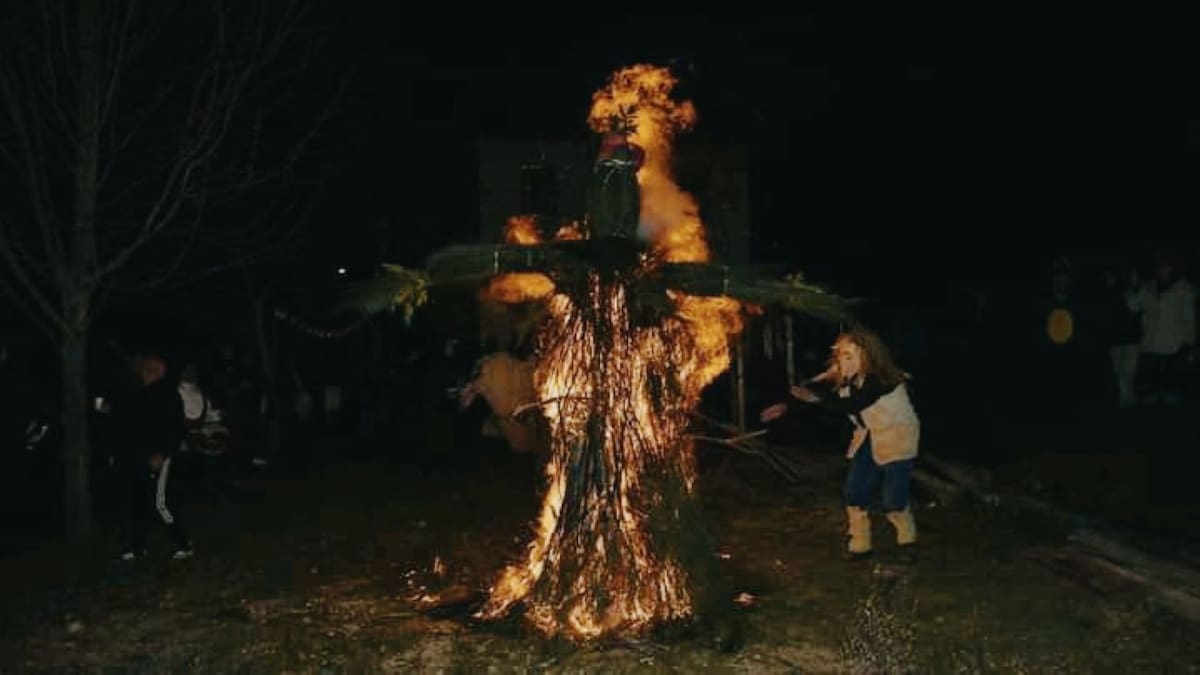 Maranfallos y espantallos, un Carnaval profundo y divertido
