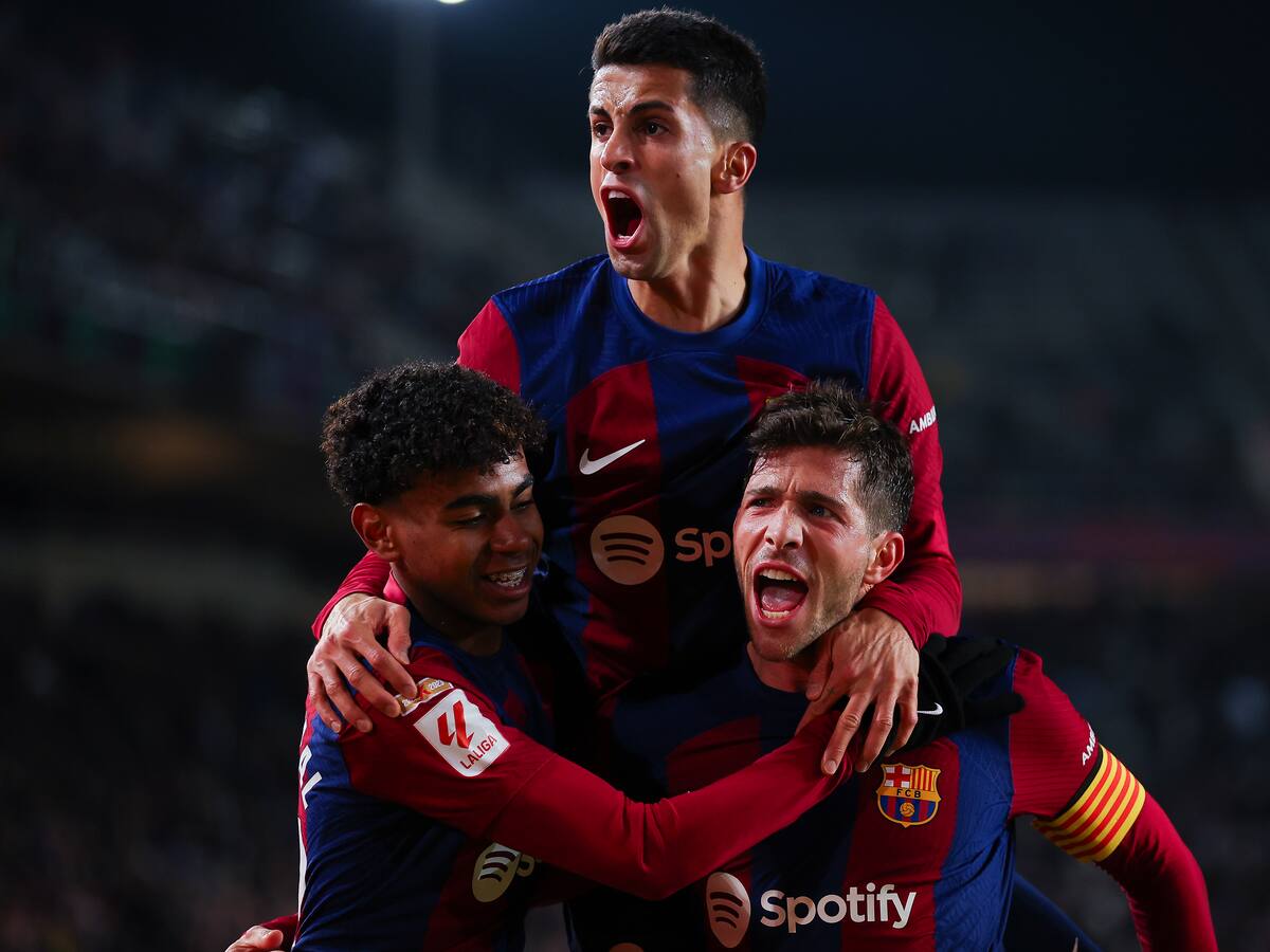 Un doblete de Sergi Roberto salva a un Barça pitado contra el colista