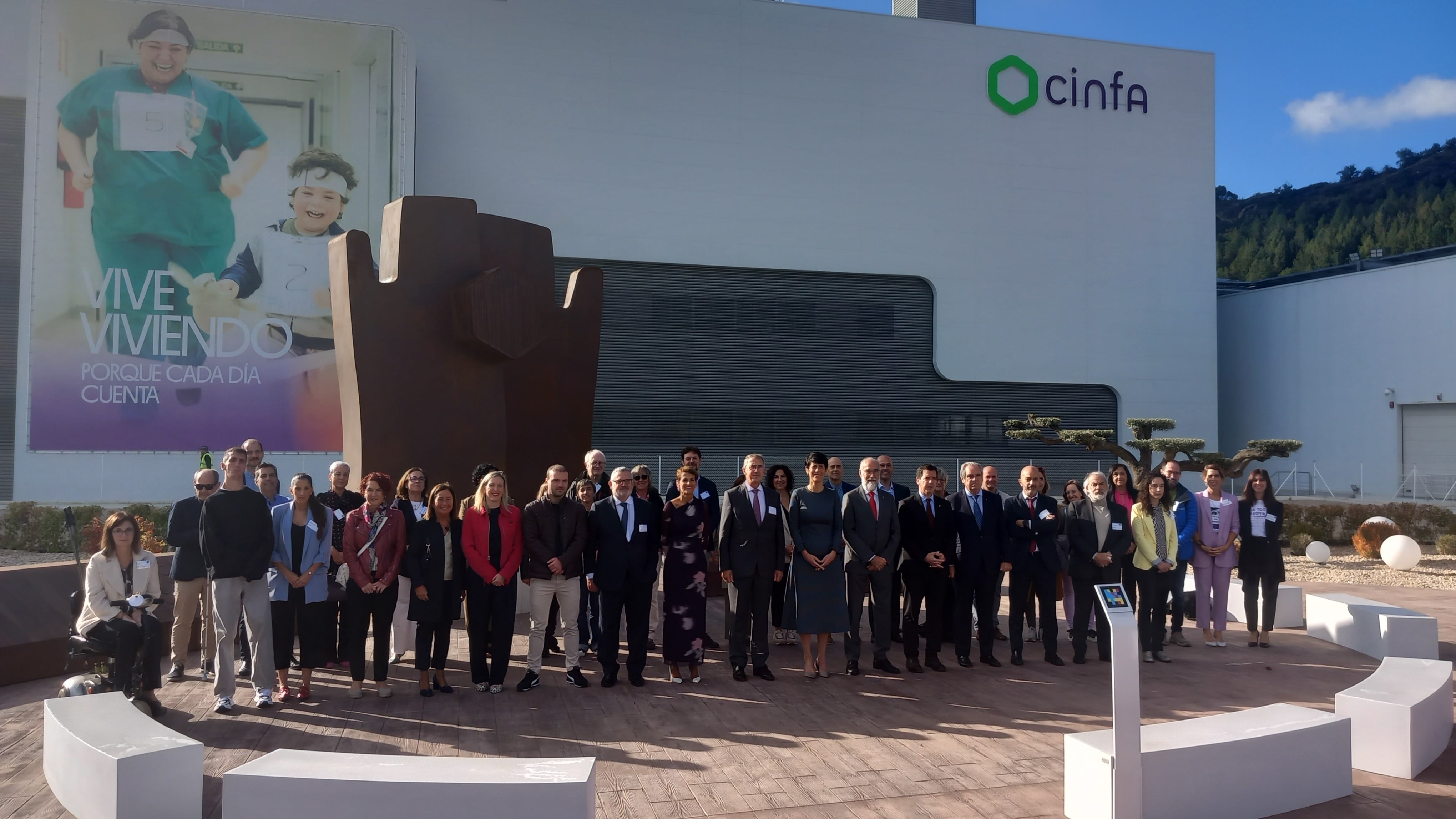 Inauguración de la Nave NEO de Cinfa en Olloki