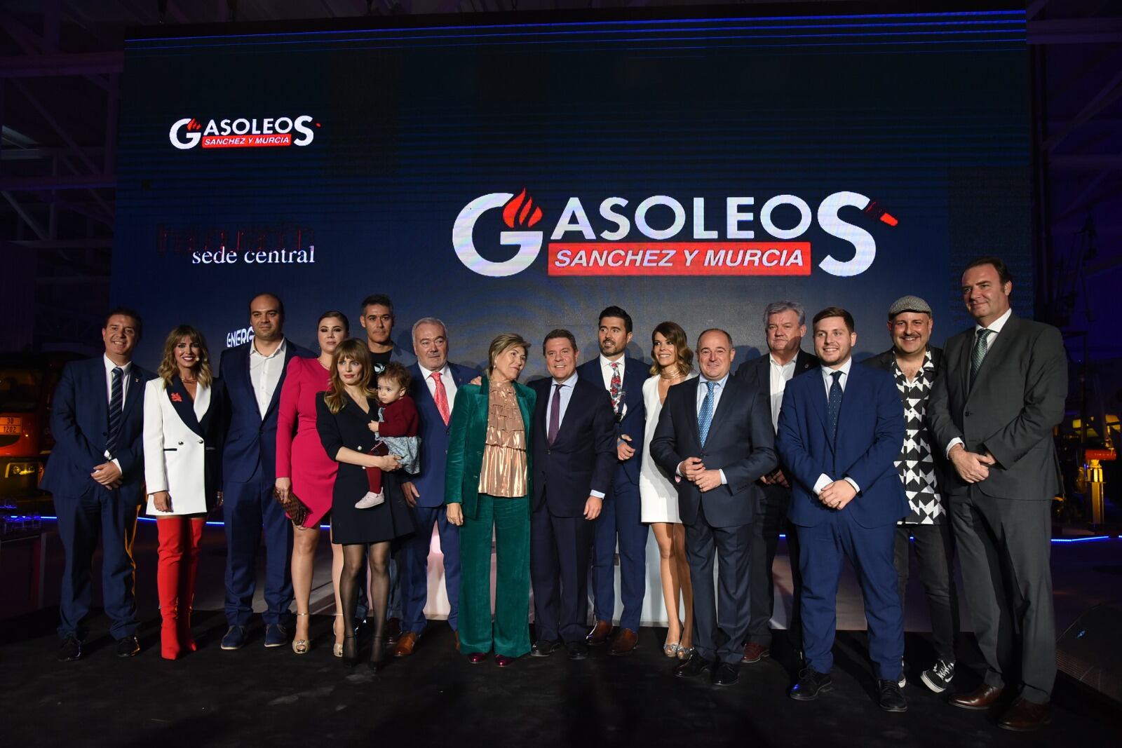 Foto de familia del acto