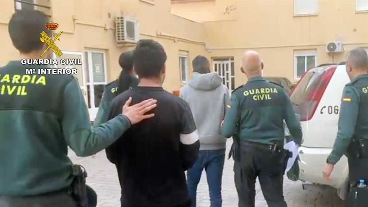 Detenidos dos individuos por agredir a un anciano en su casa en Bullas para robarle