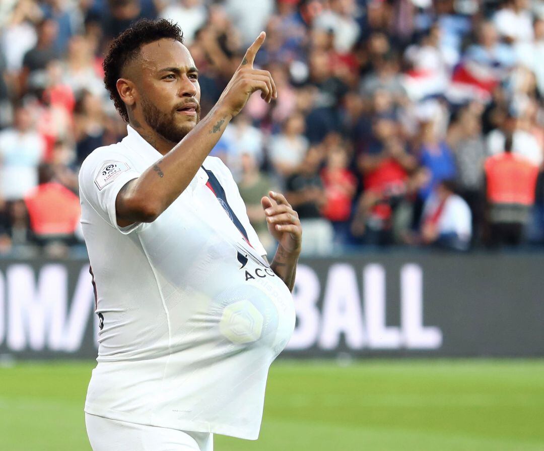 Neymar celebra un gol con el PSG.