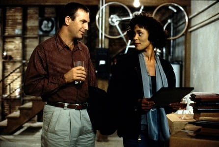 Kevin Costner y Whitney Houston en &#039;El guardaespaldas&#039;