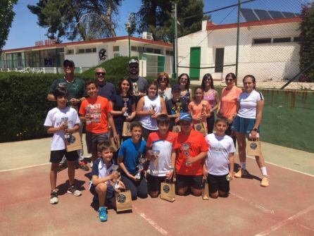 Entrega trofeos del Torneo Serynko