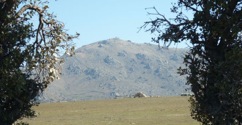 Ganemos, IU y varias organizaciones reivindican un acceso público al paraje natural