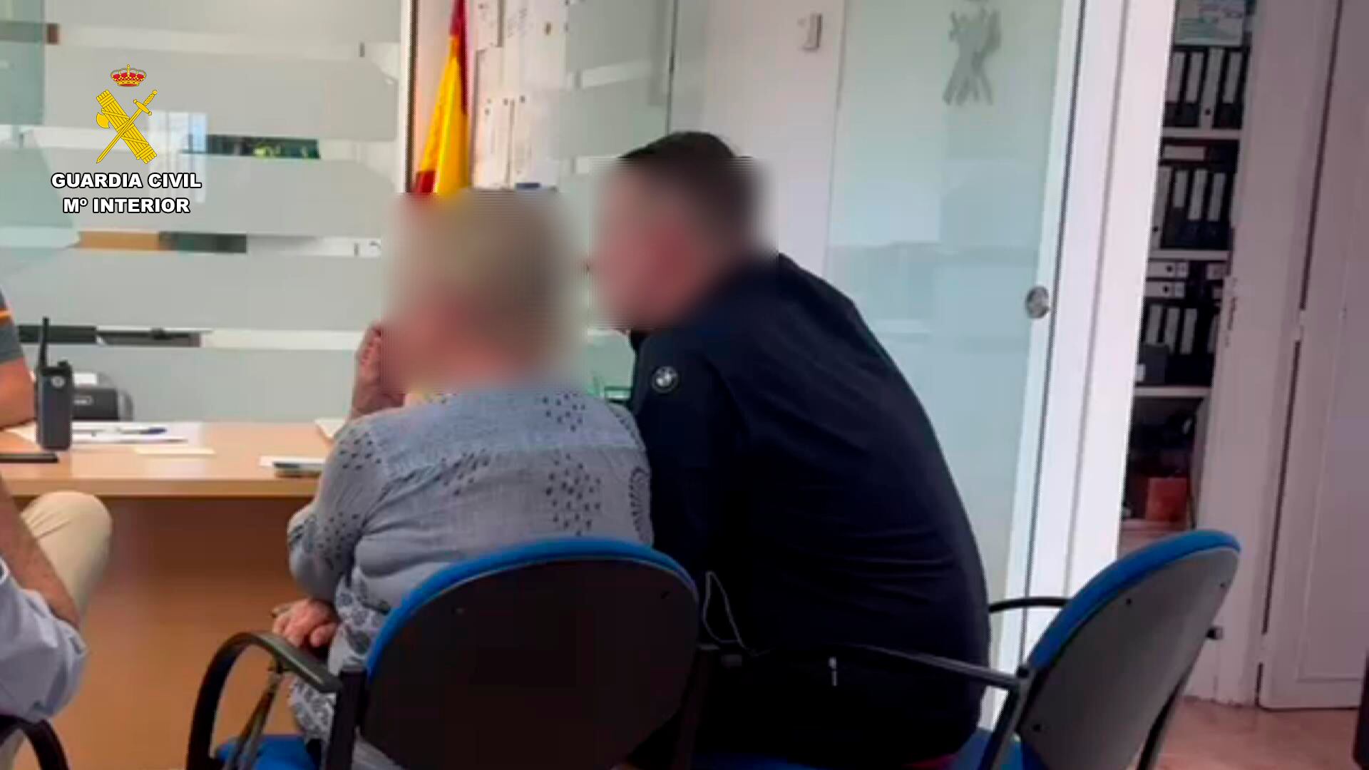 La Guardia Civil investiga a una madre y su hijo por estafar 1.145 euros