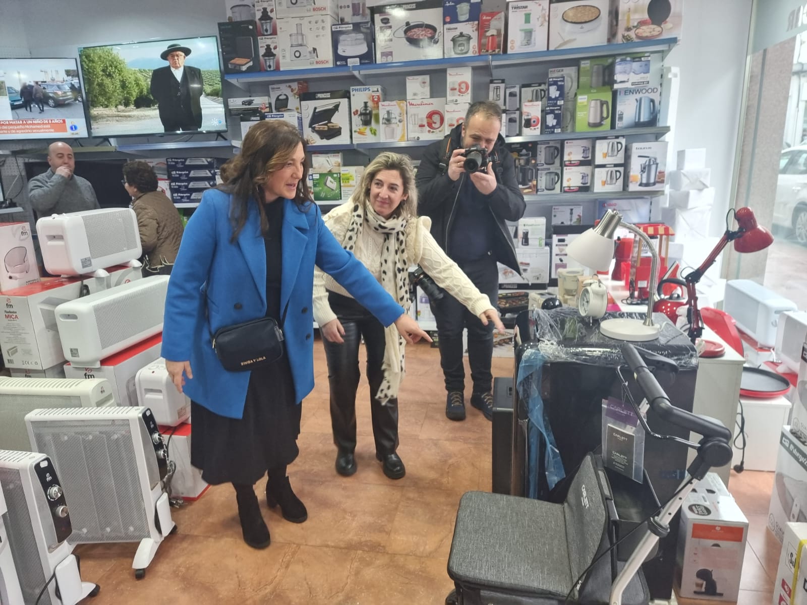 La ganadora empieza la carrera comprando electrodomésticos en el mismo establecimiento donde consiguió la papeleta premiada
