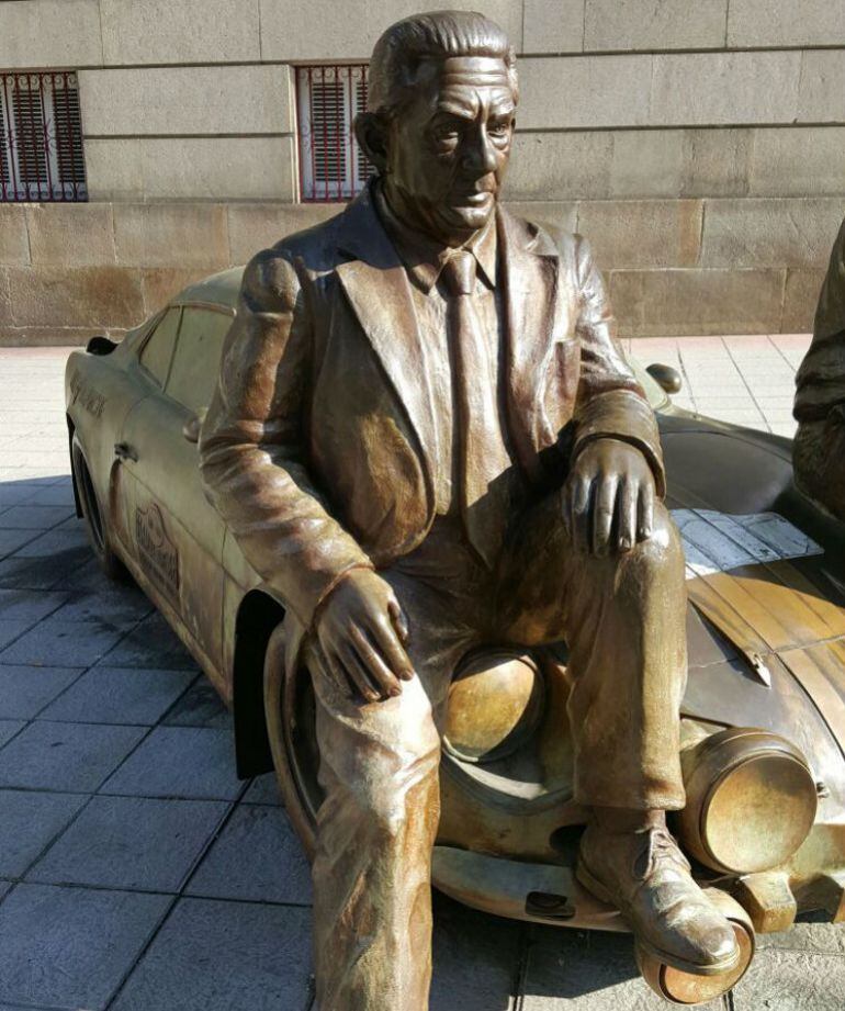 Particulares e colectivos uníronse ao recoñecemento que o Concello promove para louvar á a súa traxectoria