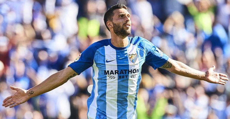 Borja Bastón celebra el tercer tanto del equipo boquerón