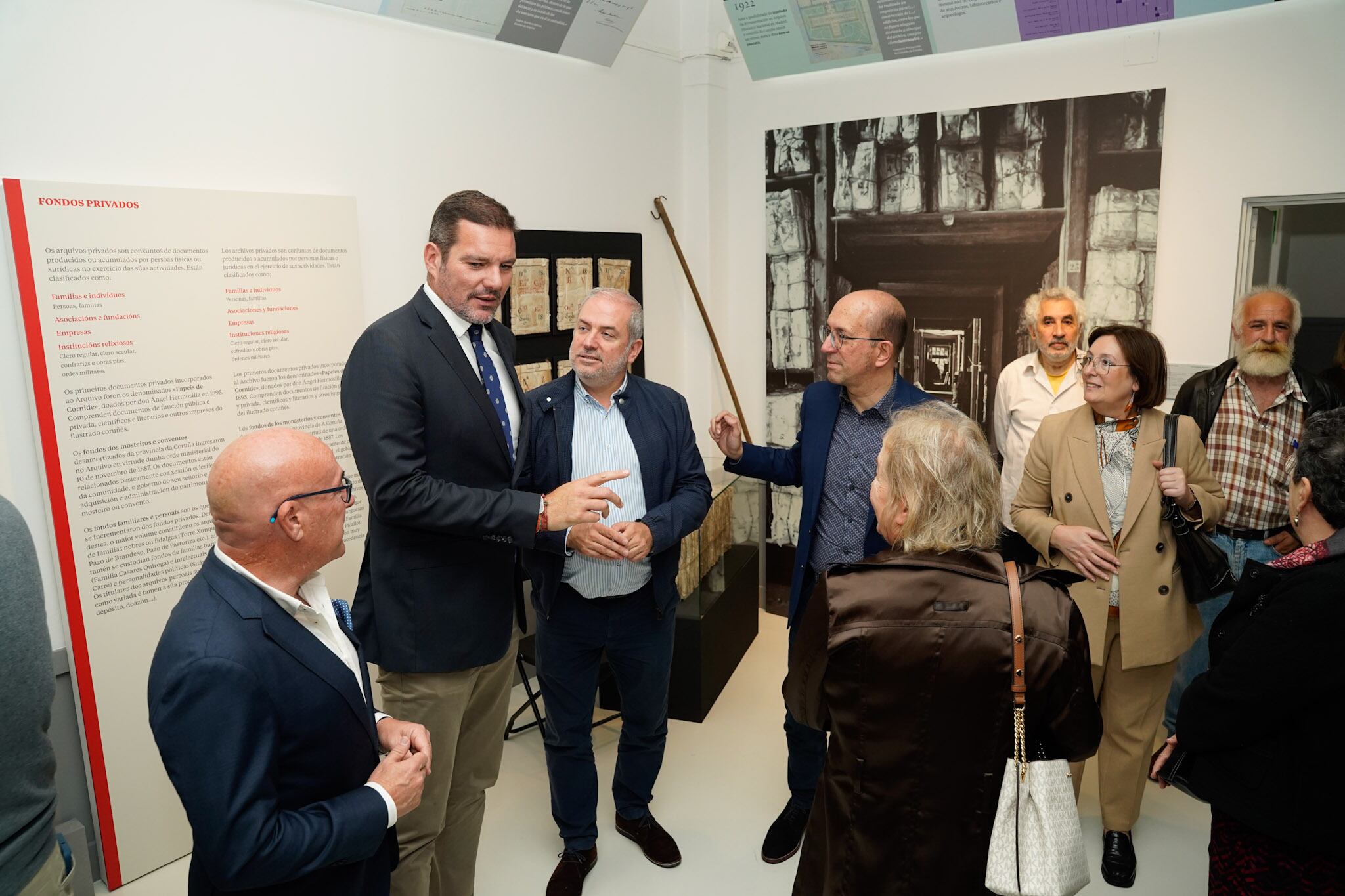 A Coruña
O conselleiro de Cultura, Lingua e Xuventude, José López Campos, acompañado polo director xeral de Cultura, Anxo M. Lorenzo, asisten á celebración do 250 aniversario da creación do Arquivo do Reino de Galicia
22/10/2025
Foto: Moncho Fuentes/AGN A Coruña 









