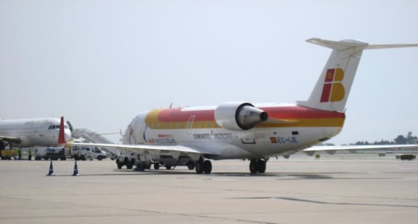 Un avió d&#039;Iberia a l&#039;aeroport del Prat