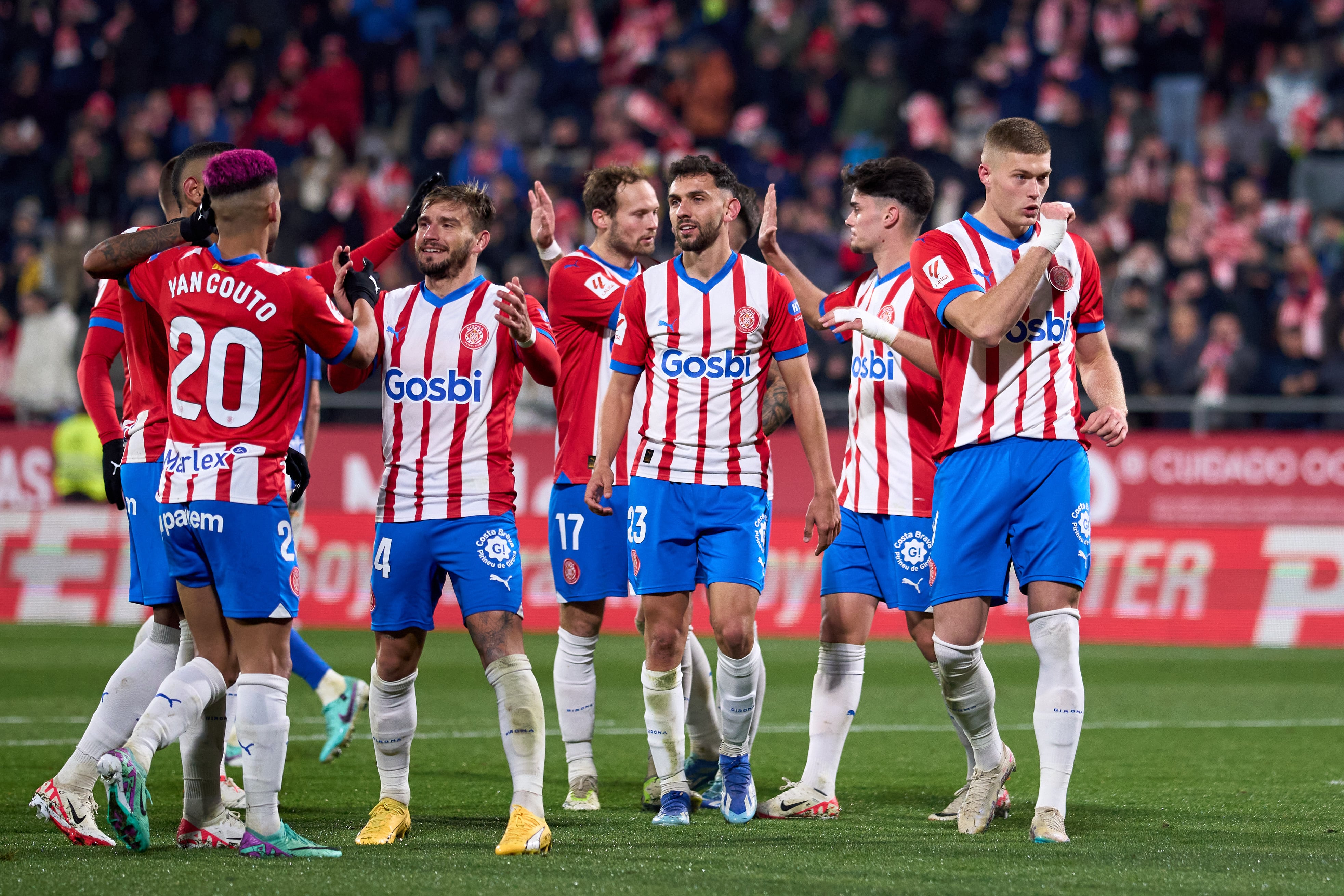 El Girona celebra su victoria ante el Alavés.