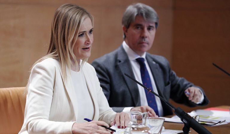 La presidenta Cifuentes y el portavoz del gobierno, Garrido, han anunciado las inversiones