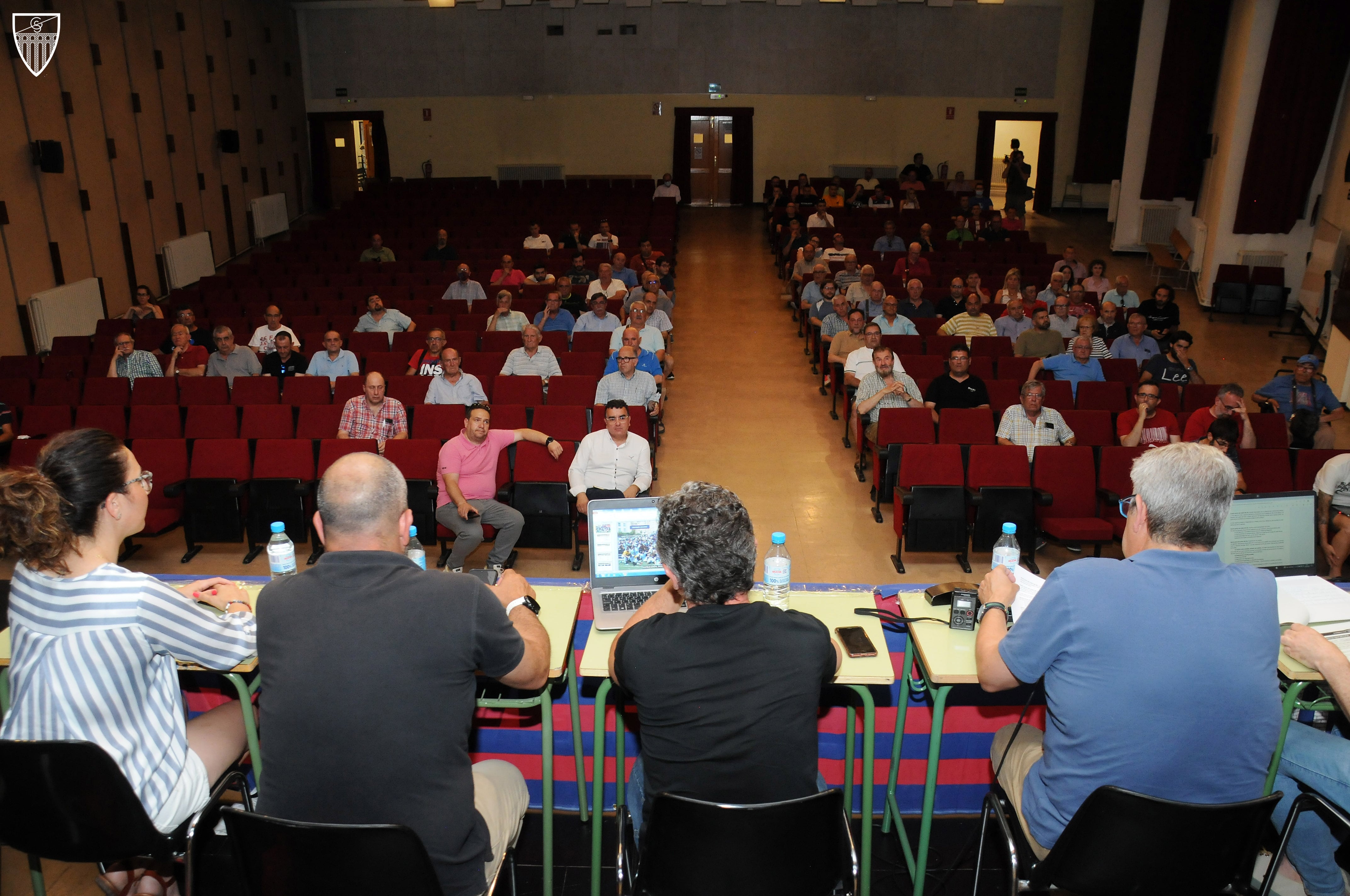 Los socios decidirán en septiembre la conversión de la Segoviana a Sociedad Anónima Deportiva. Fotografía : Juan Martín