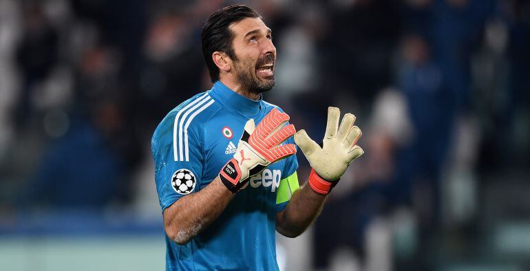 Gianluigi Buffon, en un partido de Champions con la Juventus.