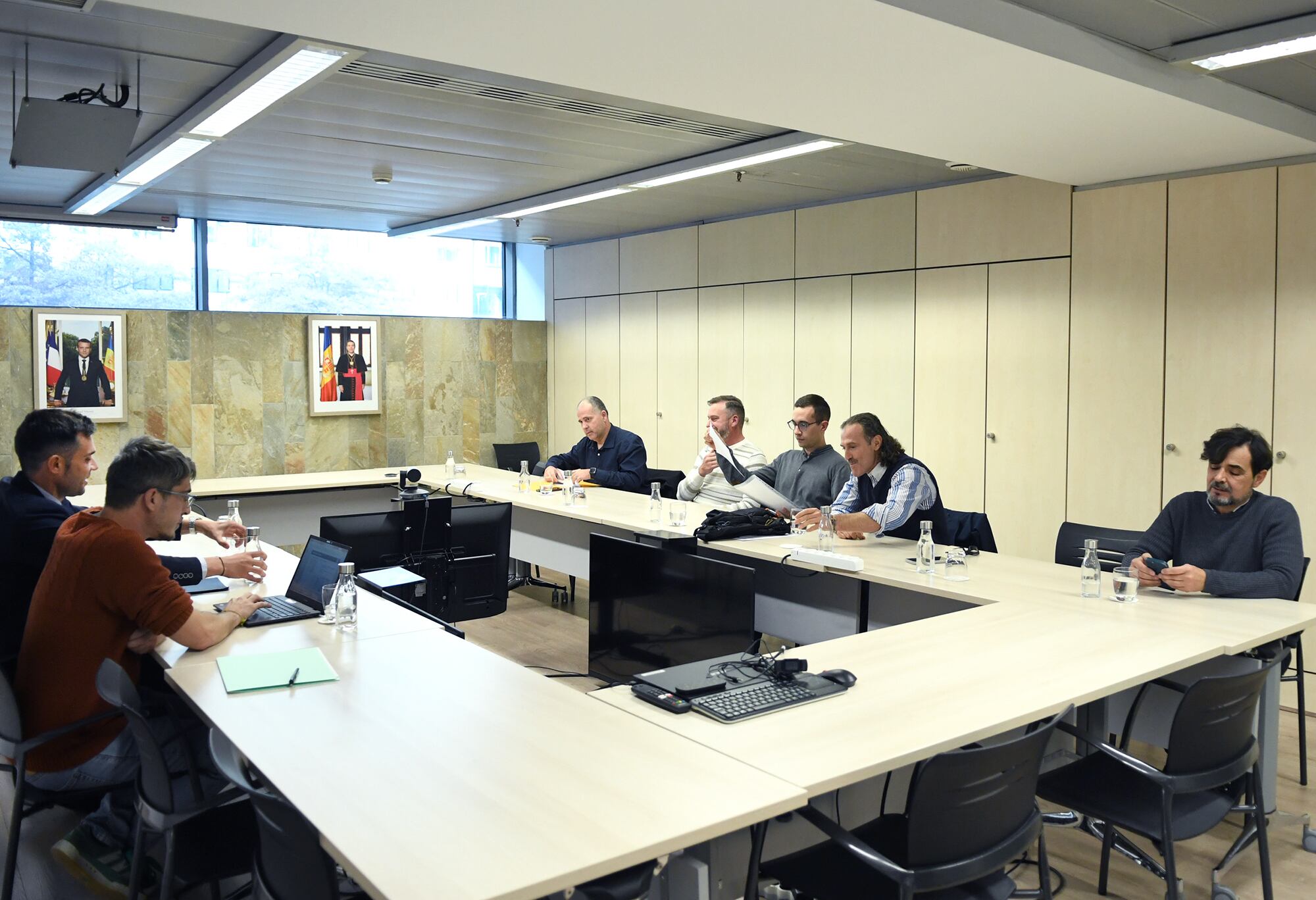 El secretari d&#039;Estat de Transports, David Forné, durant la reunió que ha mantingut amb els representants del taxi