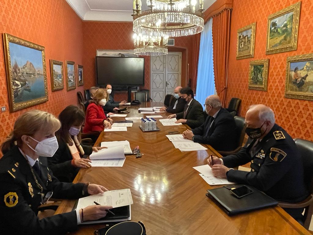 Imagen de archivo de la última Junta Local de Seguridad de Alicante extraordinaria, convocada para firmar el protocolo VioGen