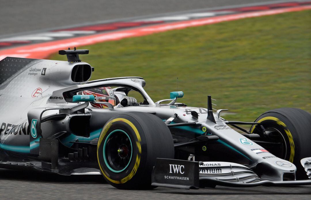 Lewis Hamilton en acción durante el Gran Premio de China celebrado este fin de semana