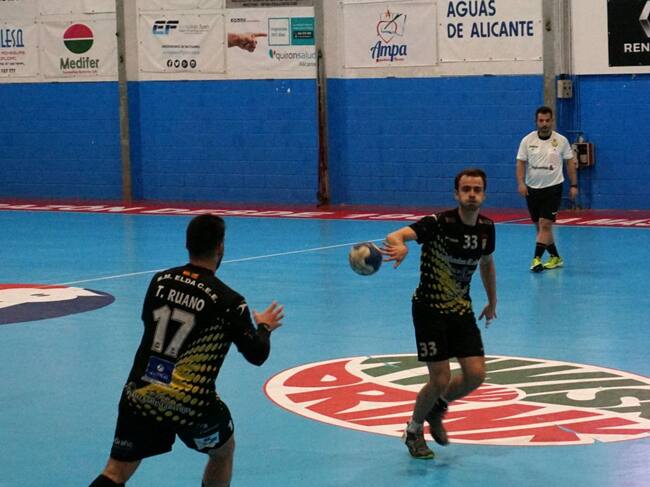 El equipo del Centro Excursionista Eldense espara volver a la saborear la victoria