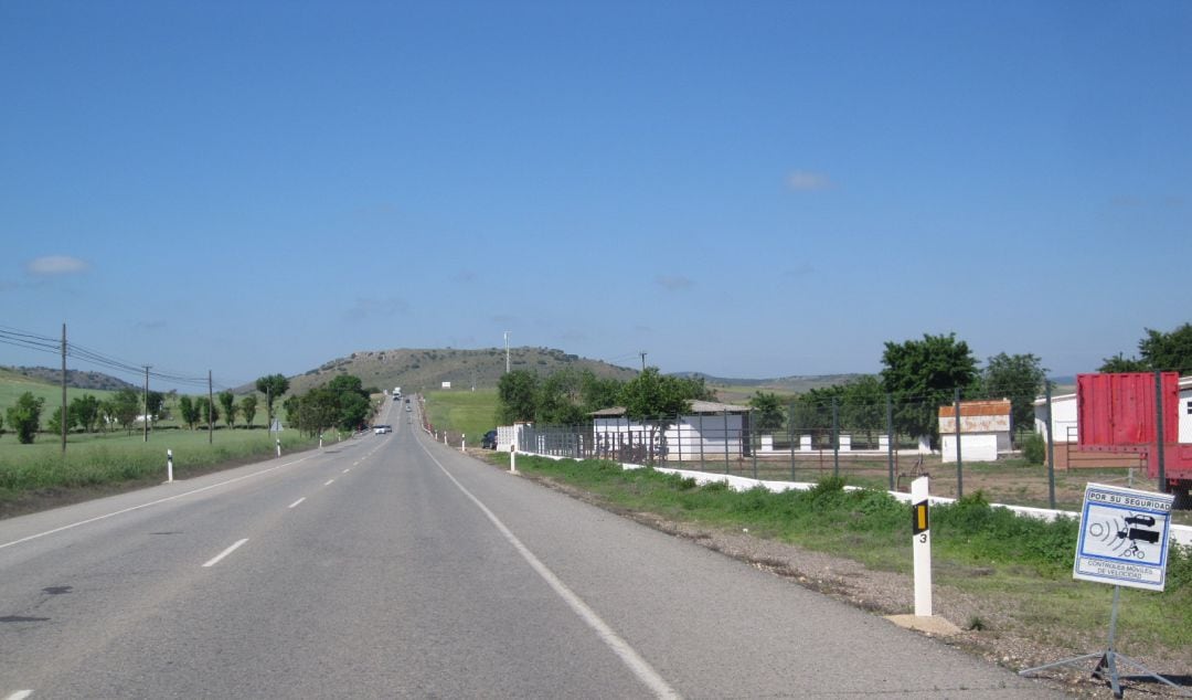 Imagen de archivo de la carretera donde fue interceptado el conductor durante un control de seguridad en la N-430