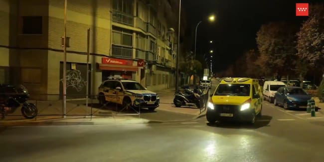 Los sanitarios atendieron tanto al dueño del local como al presunto atracador